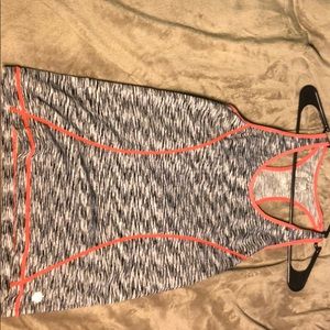 Active wear tank top